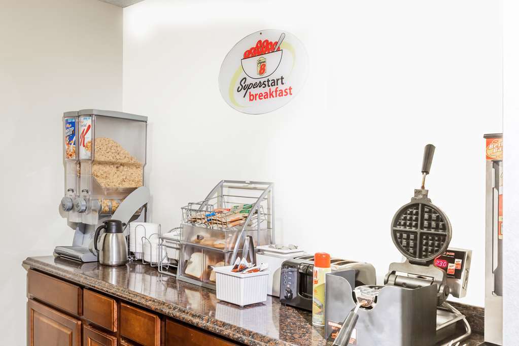 Super 8 By Wyndham Visalia Hotell Fasiliteter bilde